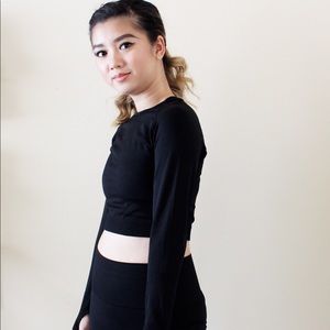 LONG SLEEVE TOP AND LEGGINGS ATHLETIC GYM SET BLAC